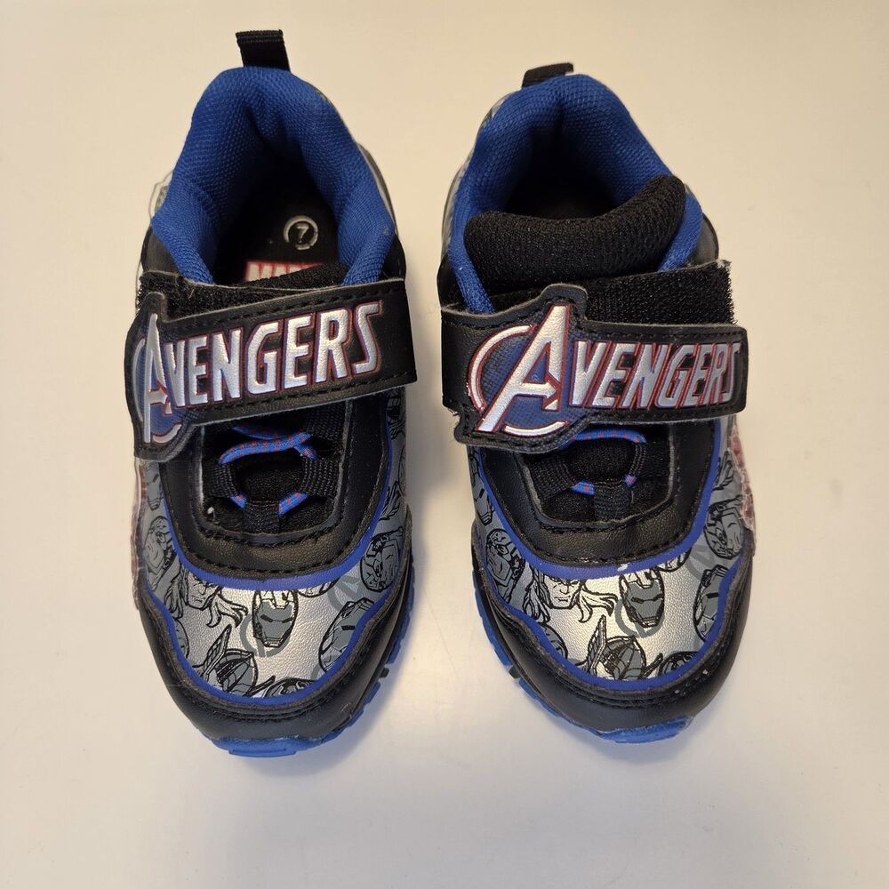 Marvel Avengers Light Up Sneakers Toddler Boy's Size 7